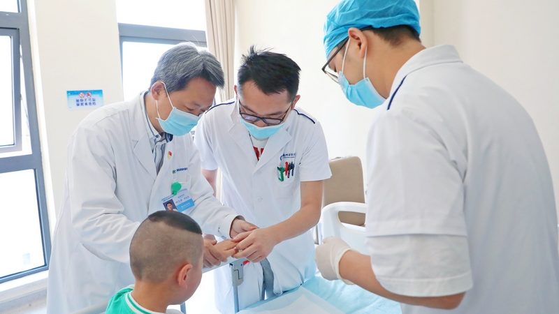 选择标准：安全、专业、趣味性